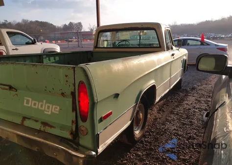 1971 Dodge D-Series z USA, uszkodzony, nr VIN D14AE1U351533